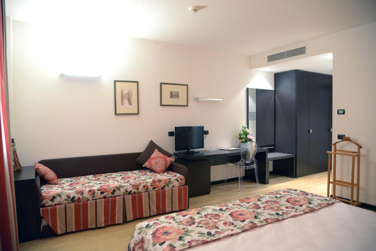 Continental Urban Art Hotel
