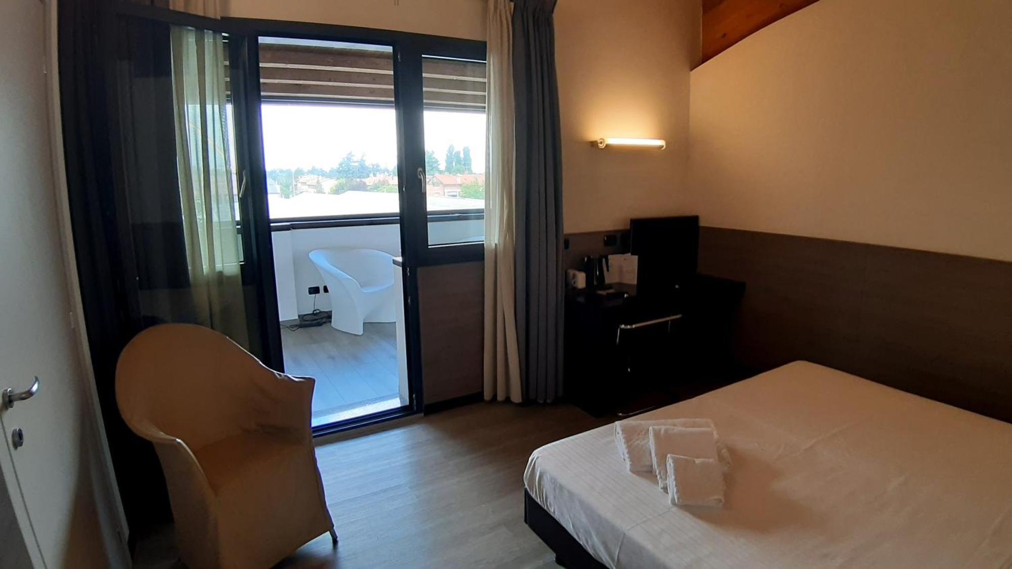 Continental Urban Art 4*