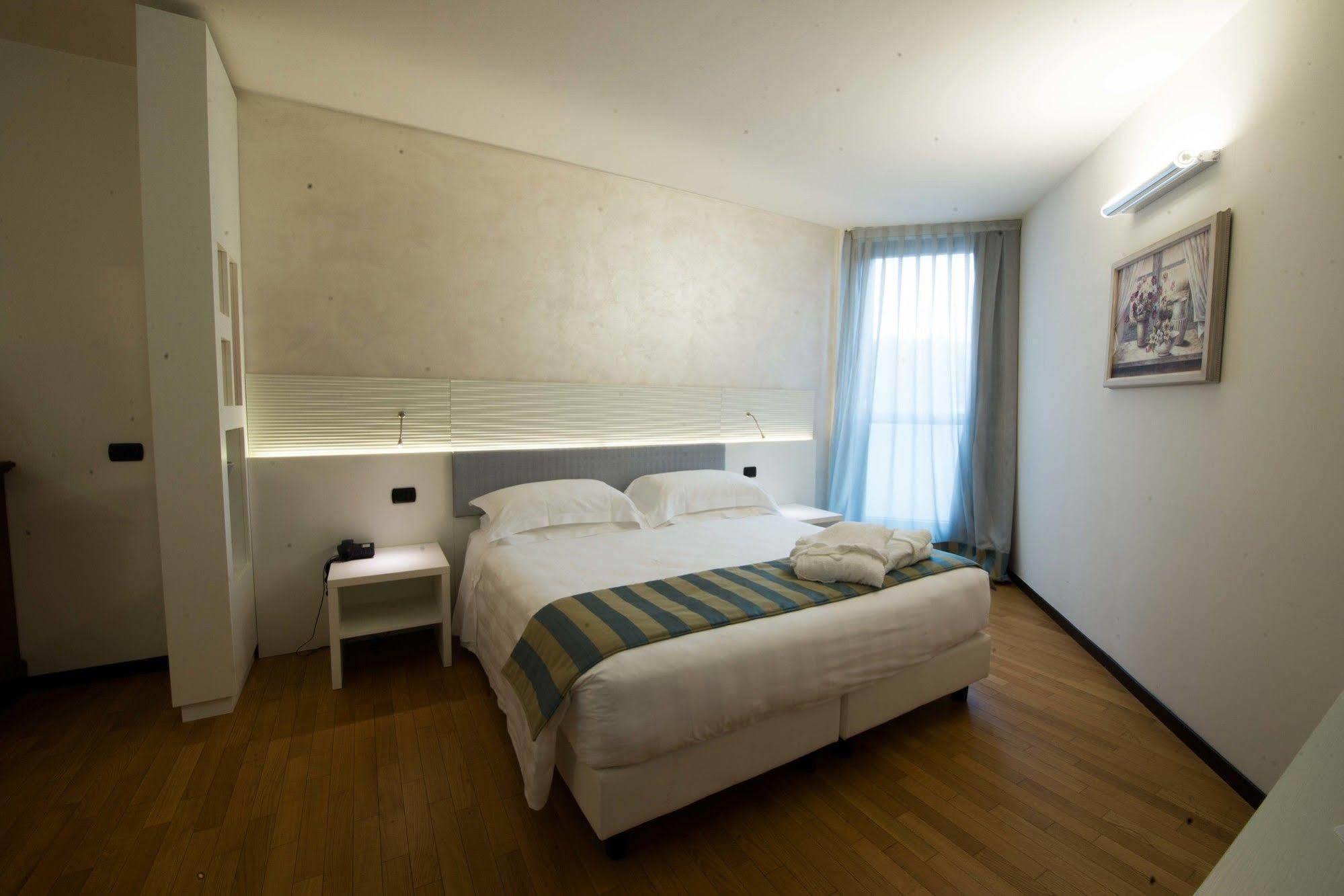 Continental Urban Art 4*