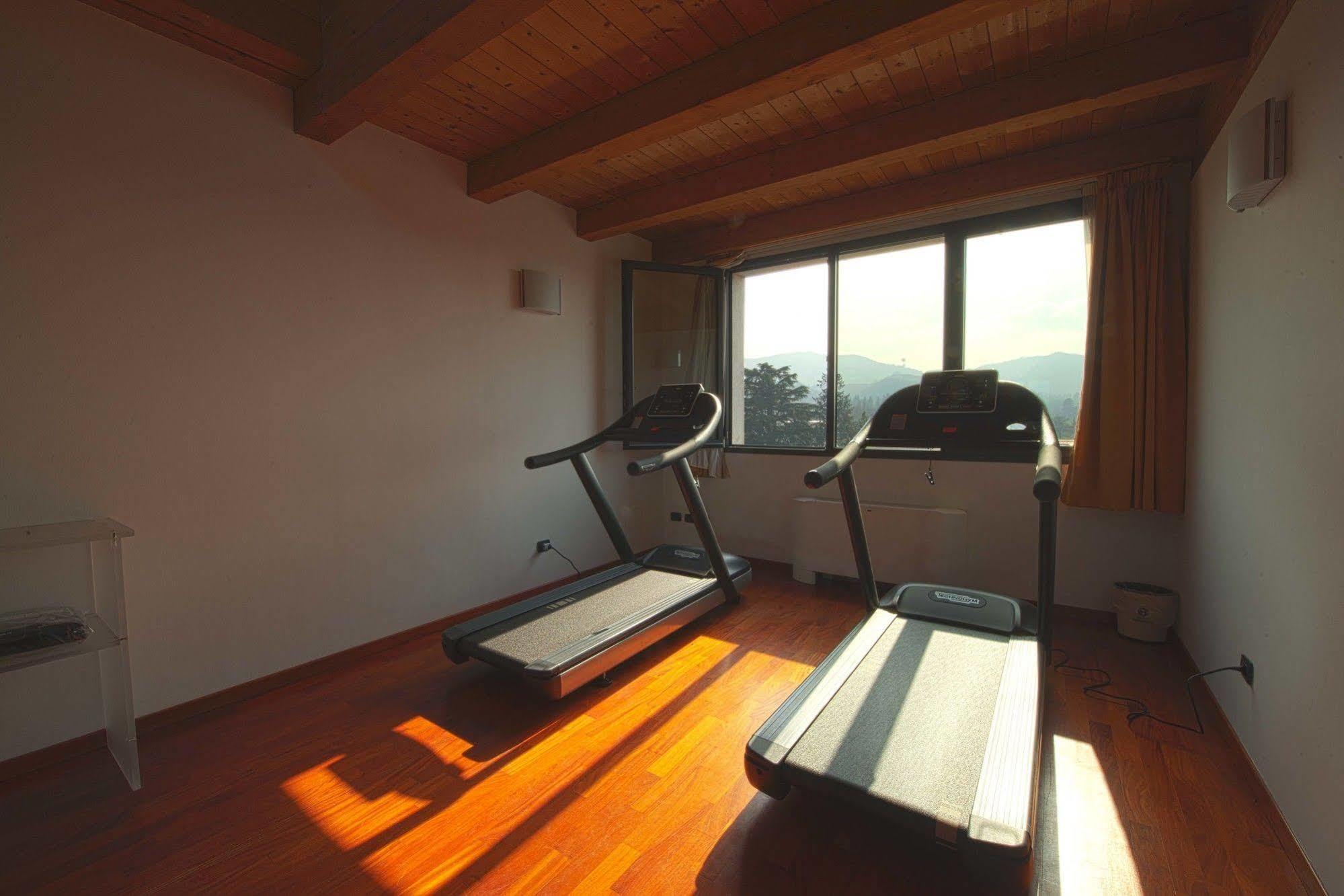 Continental Urban Art Hotel 4*